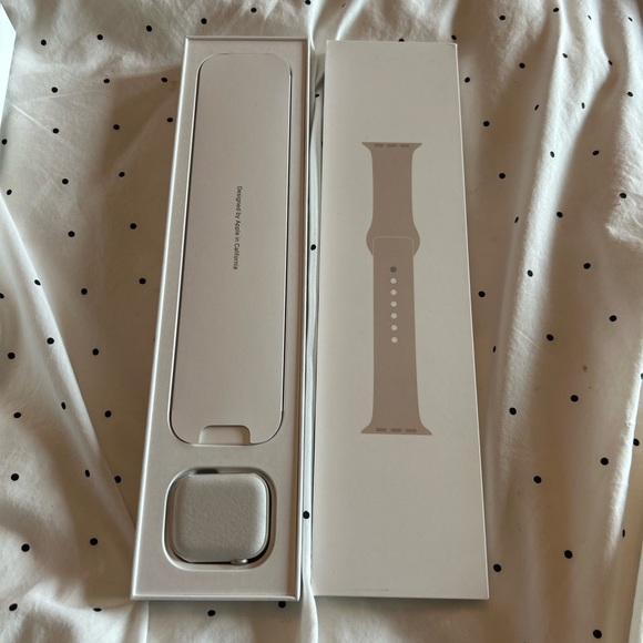 Apple Watch Series 7 Silver - Picture 1 of 8